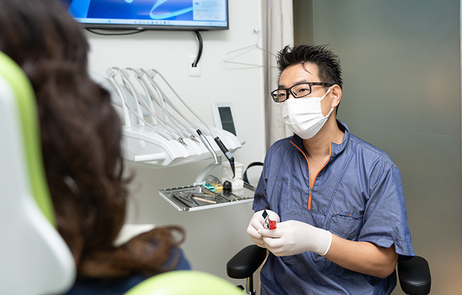 患者様がご納得いただけるまで、丁寧に治療相談を行います